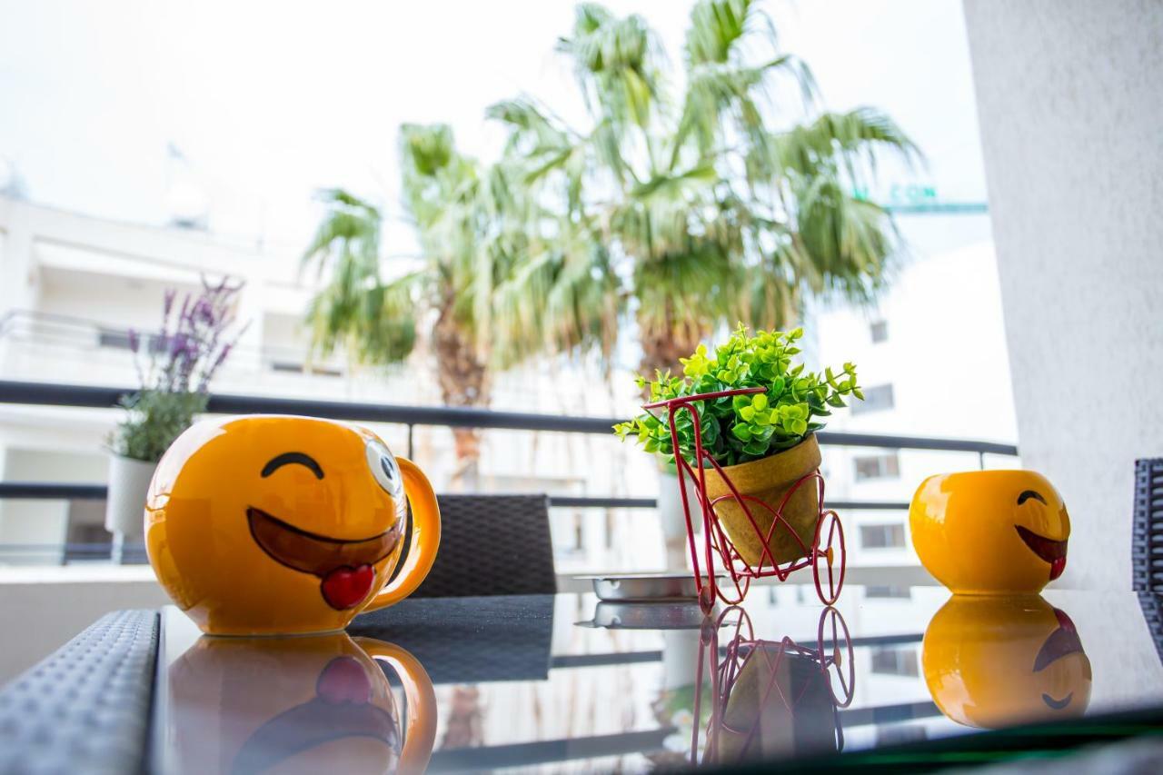 לרנקה Yippee! Apartments I Town Center מראה חיצוני תמונה